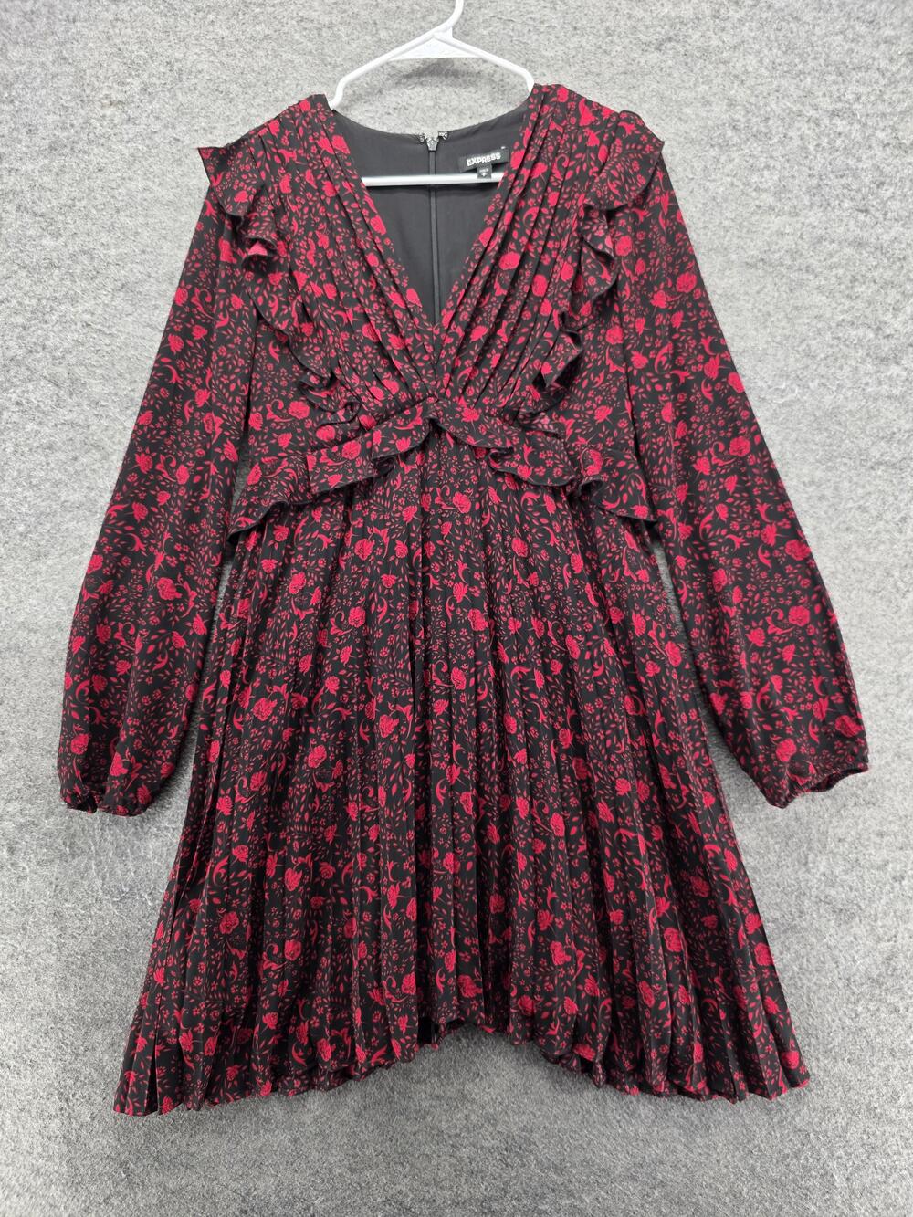Express Dress Womens S Black Short Fit & Flare Mini Long Sleeve V-Neck Floral